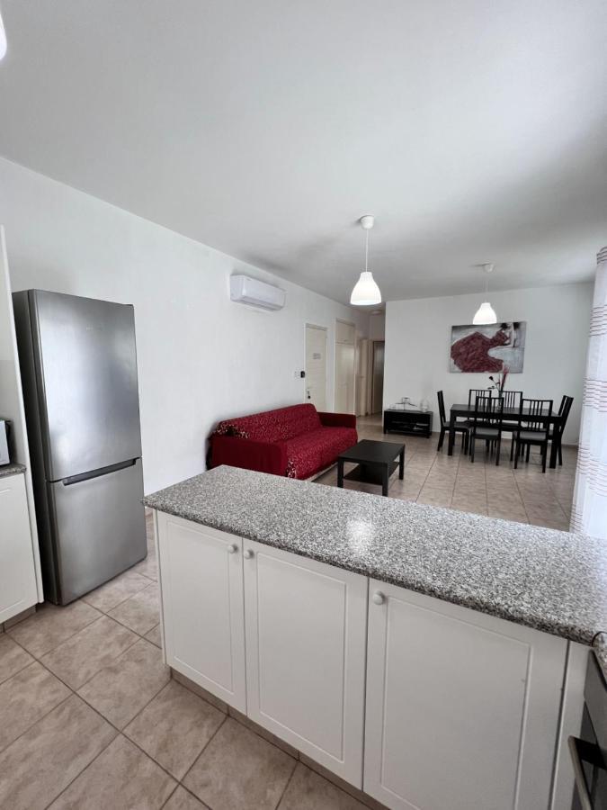 Paphos Pafia Sunbeach Townhouse מראה חיצוני תמונה